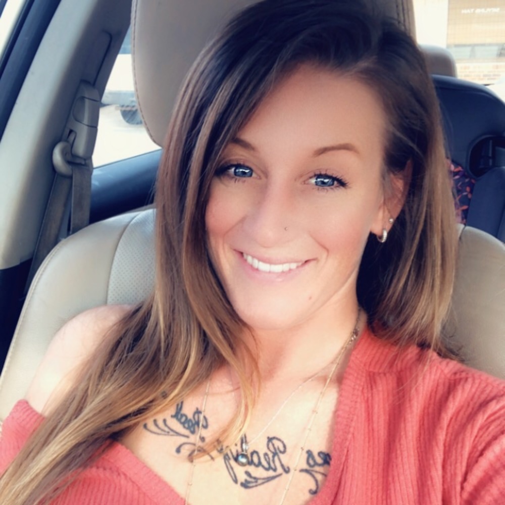 Meet your Posher, Ashley